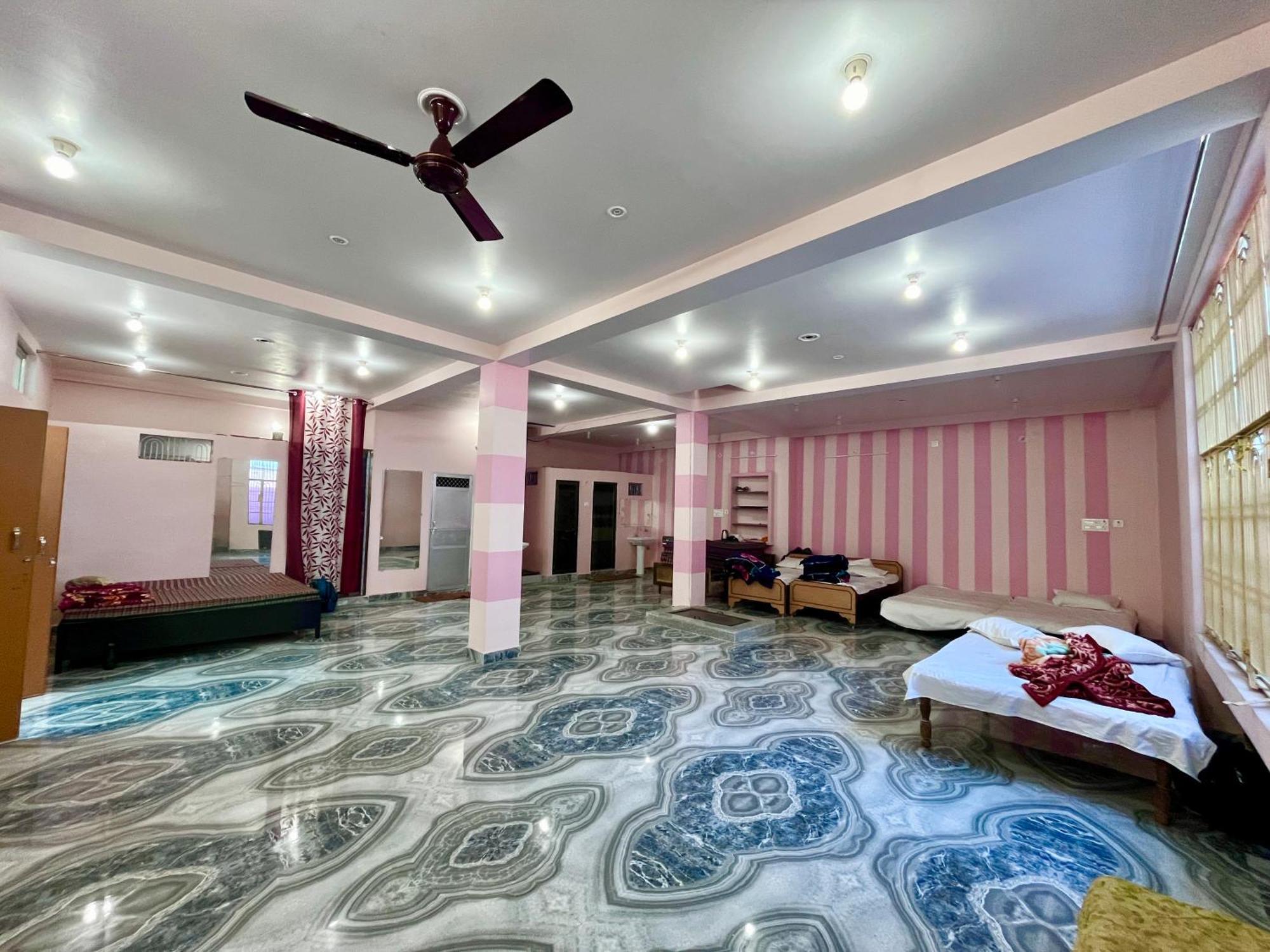 Trilok Residency - Dashashwamedh Bénarès Extérieur photo