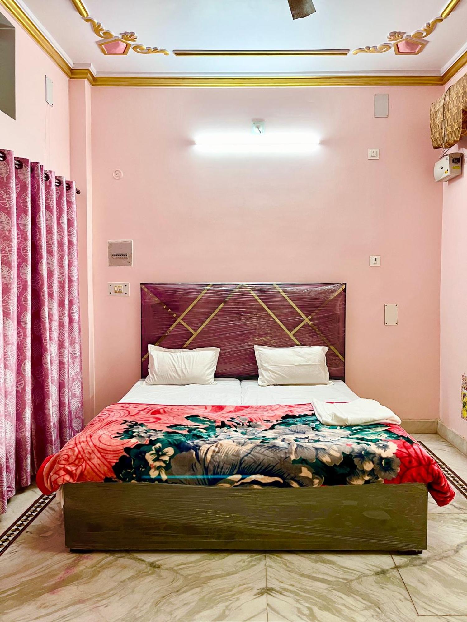 Trilok Residency - Dashashwamedh Bénarès Extérieur photo