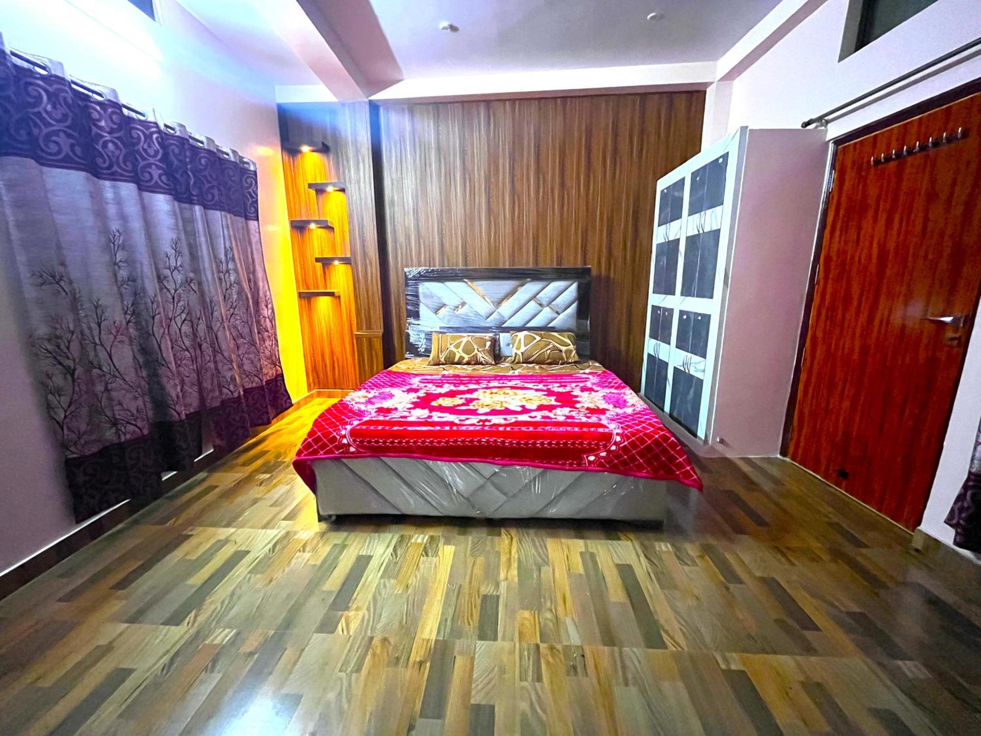 Trilok Residency - Dashashwamedh Bénarès Extérieur photo